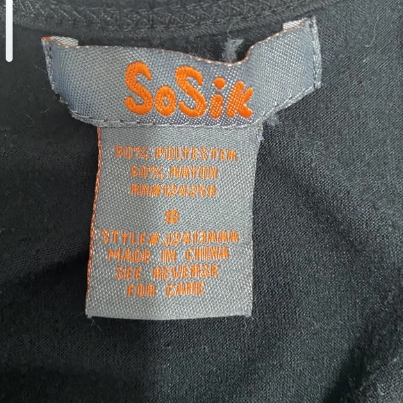 SoSik Women’s Cut-Out Pleated Neckline Top Shirt 8 Black Pleated Short Sleeves - Picture 7 of 9